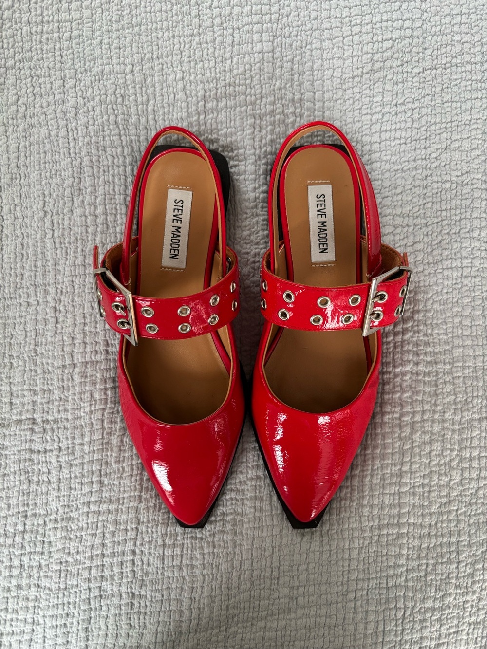 Steve Madden Red Pointed-Toe Slingback Flats with Grommet Strap